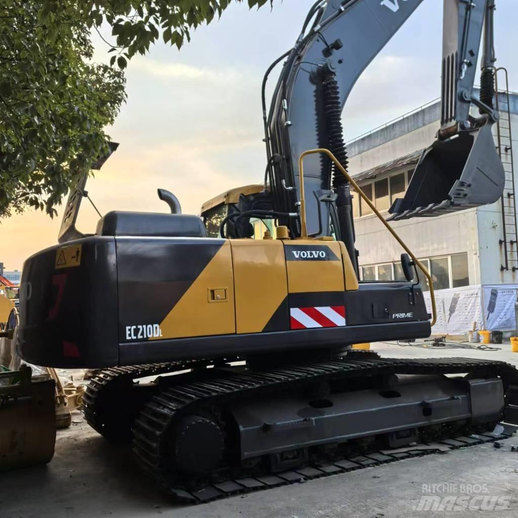 Volvo EC 210 D 중형굴삭기 7톤-28톤