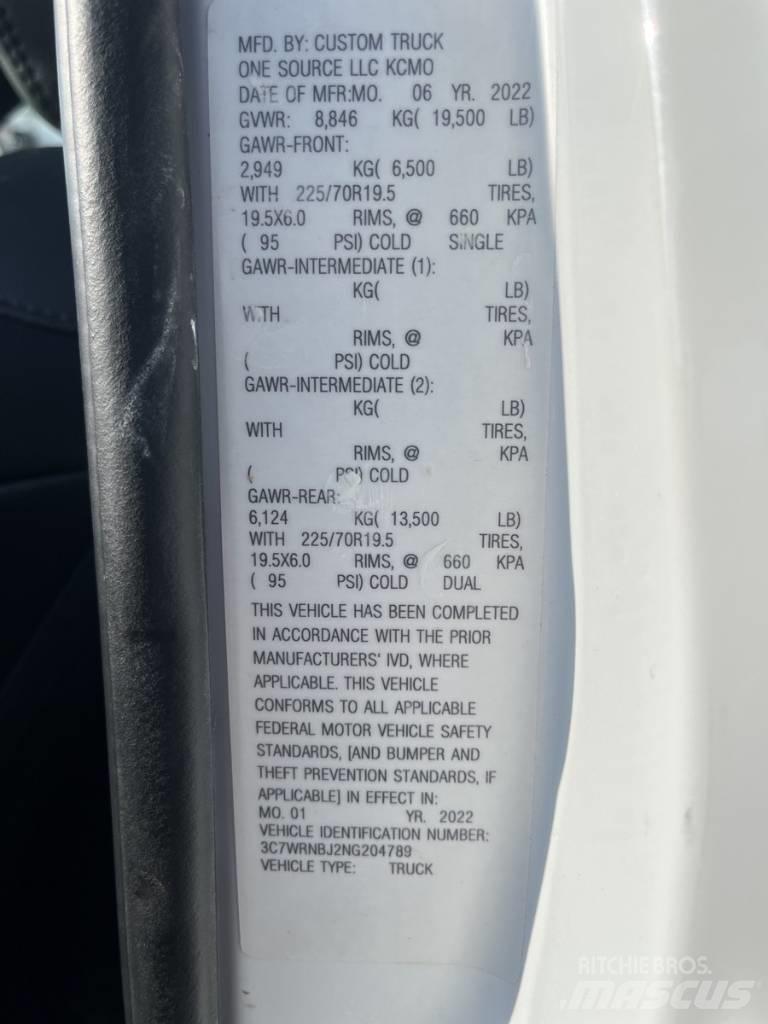 RAM 5500 플랫베드/드롭사이드 트럭