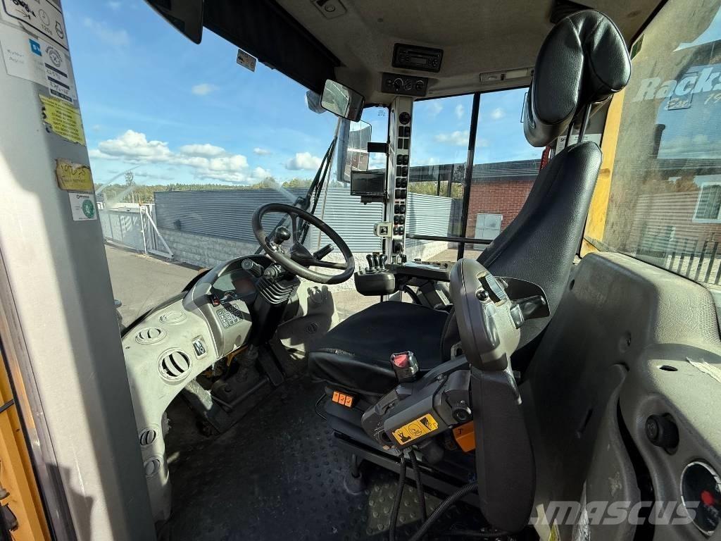 Volvo L 120 F  휠로우더