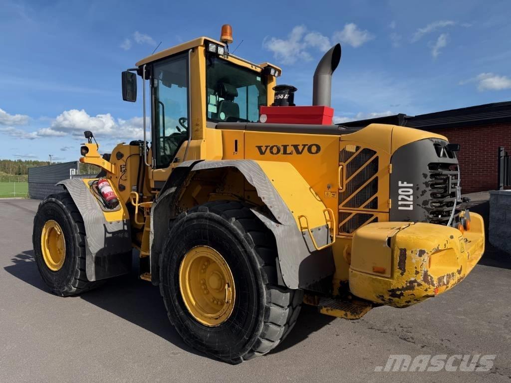 Volvo L 120 F  휠로우더