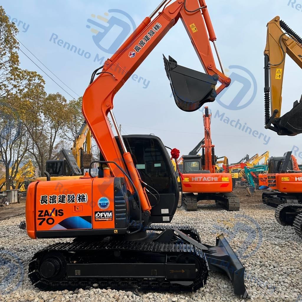 Hitachi ZX70 소형 굴삭기 7톤 미만