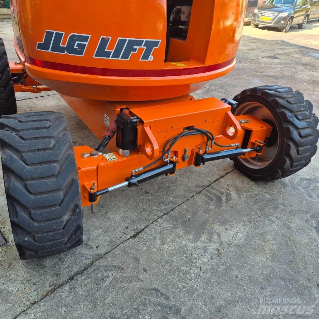 JLG 600 AJ 관절형 전동이동 리프트