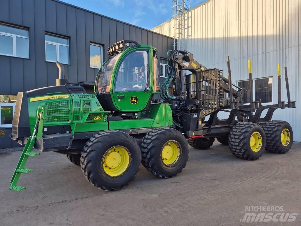 John Deere 1210 G 원목 포워더