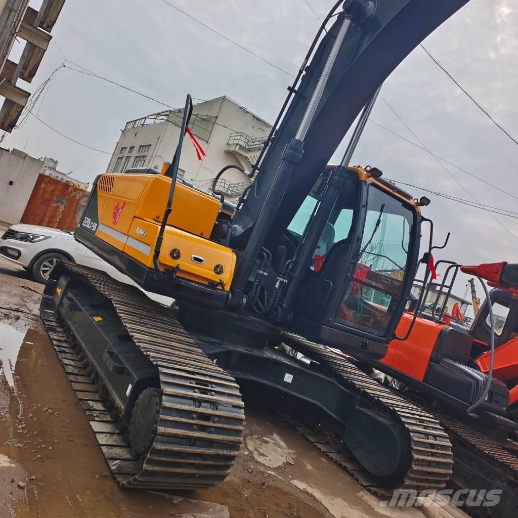 Hyundai 220 LC -9 대형 굴삭기 29톤 이상