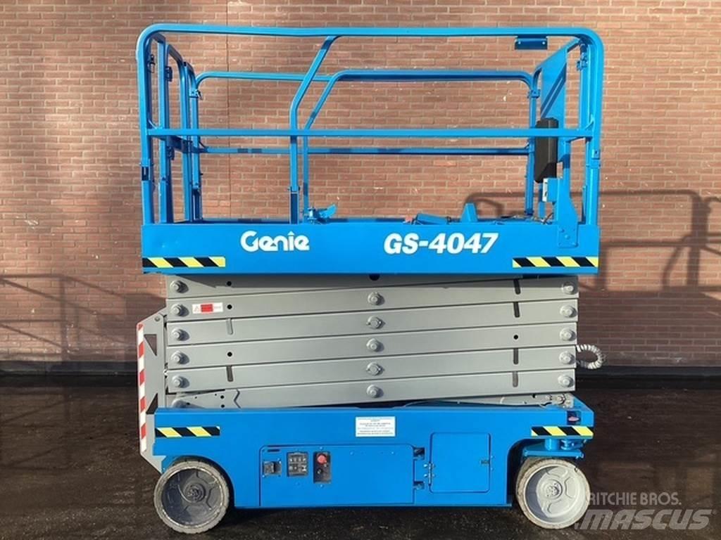 Genie GS4047 가위형 리프트