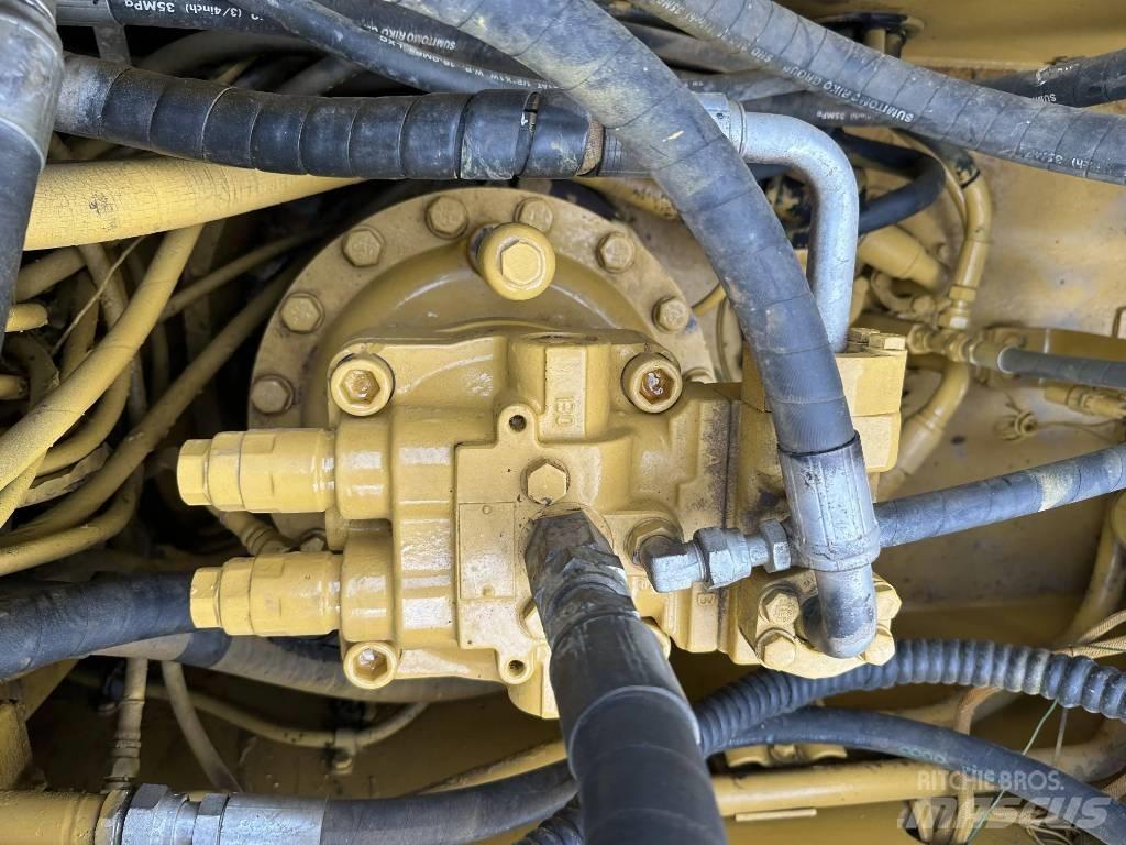 CAT 320D 대형 굴삭기 29톤 이상
