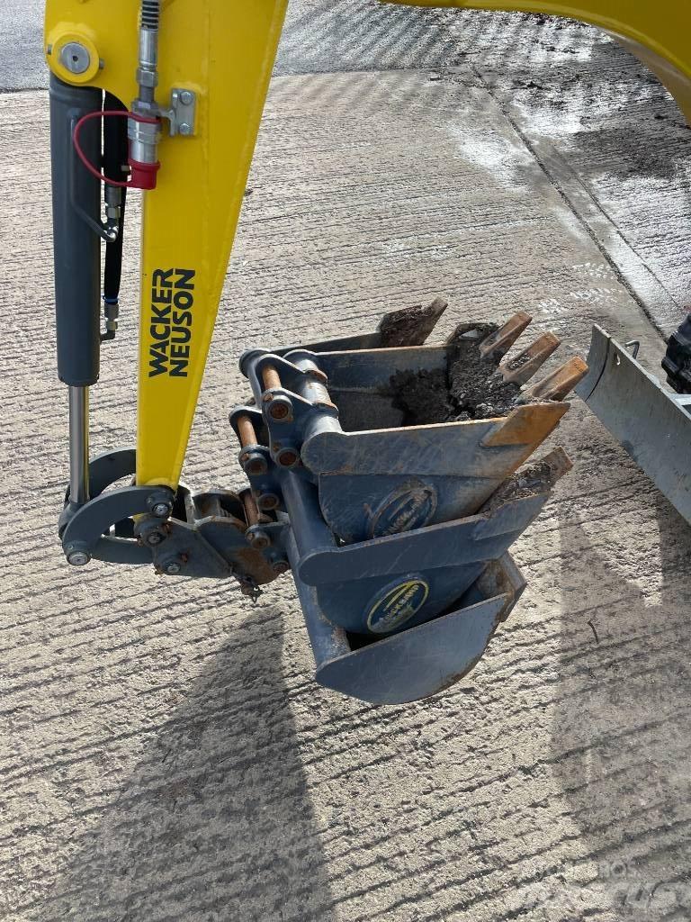 Wacker Neuson 803 소형 굴삭기 7톤 미만