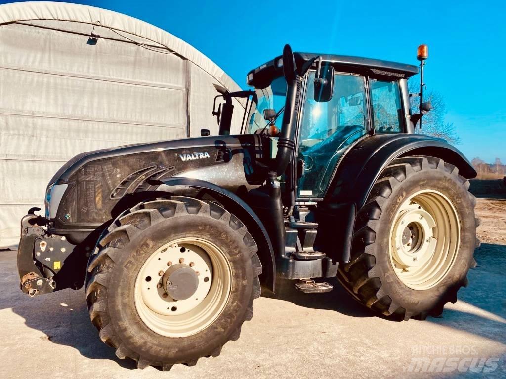 Valtra T 203 트랙터