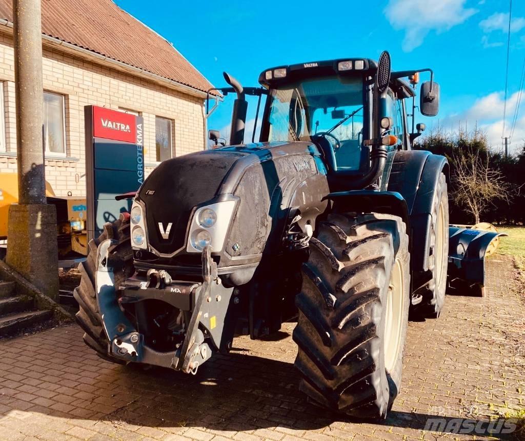 Valtra T 203 트랙터