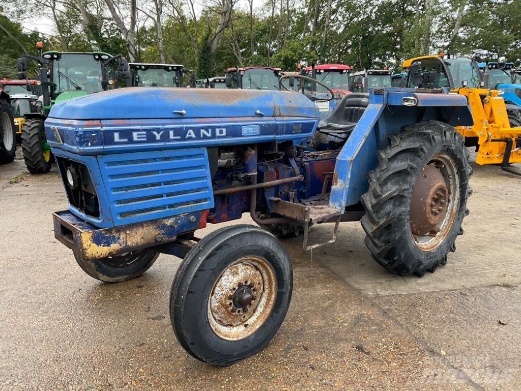 Leyland 253 트랙터