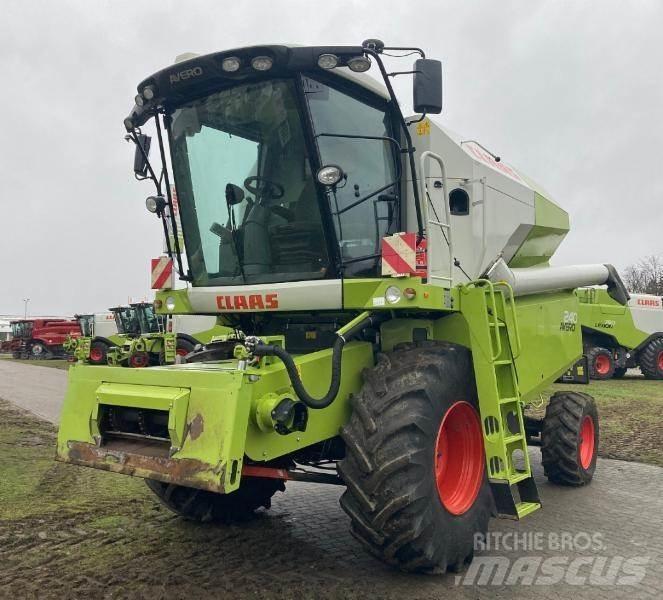 CLAAS AVERO 240 콤바인 수확기