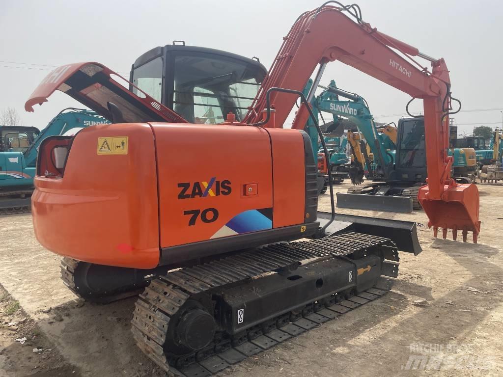 Hitachi ZX 70 중형굴삭기 7톤-28톤
