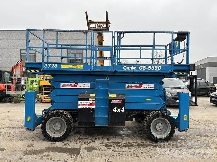 Genie GS5390 RT 가위형 리프트