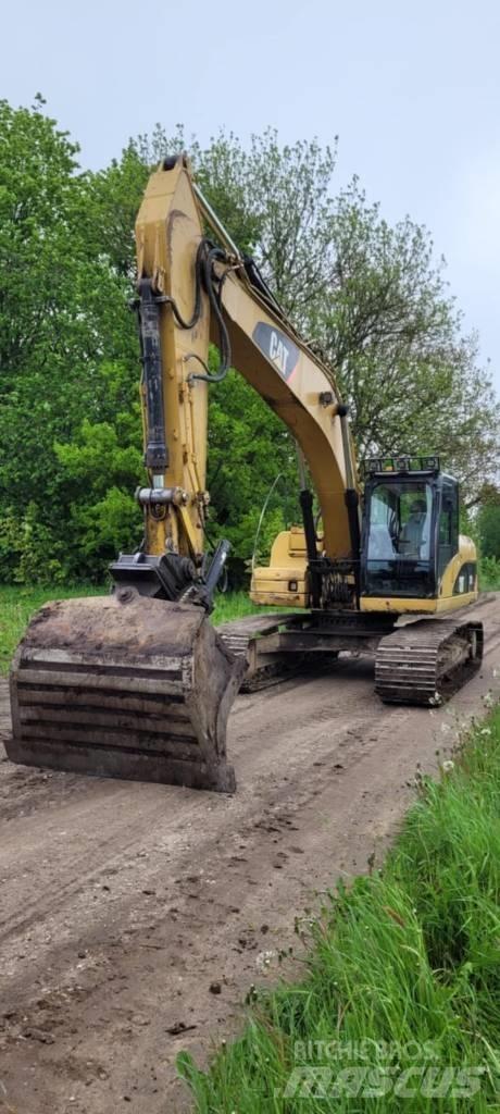CAT 320 대형 굴삭기 29톤 이상
