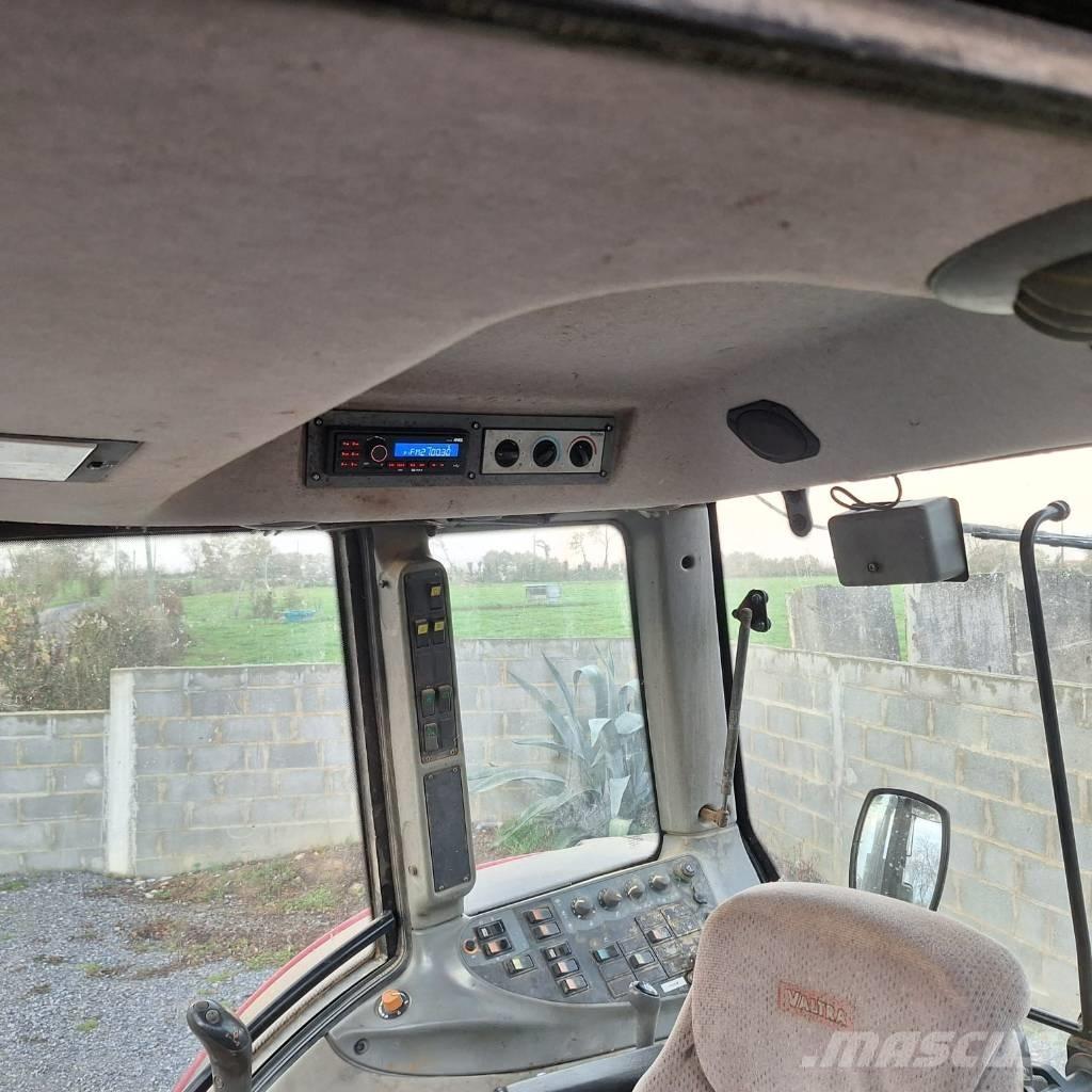 Valtra N 111 E 트랙터