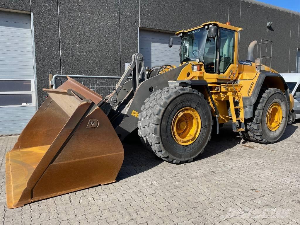Volvo L220G  휠로우더