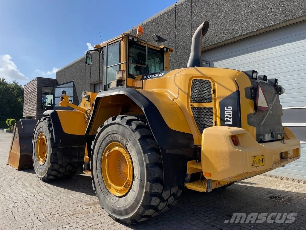 Volvo L220G  휠로우더