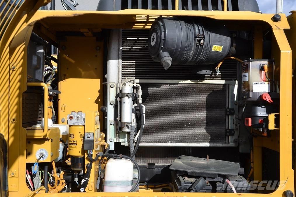 CAT 319 D L 대형 굴삭기 29톤 이상