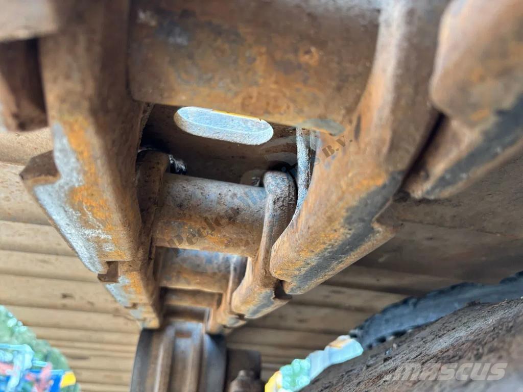 JCB 260 LC 대형 굴삭기 29톤 이상