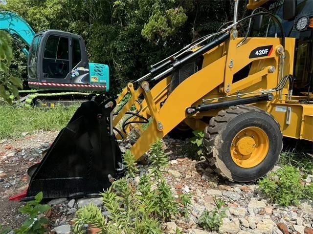 CAT 420 F 백호로더