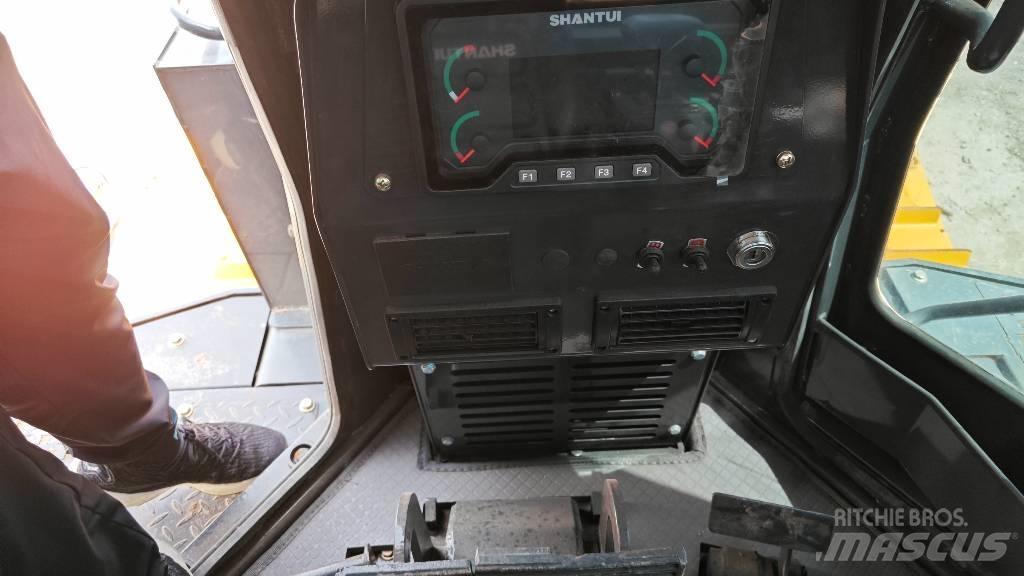 Shantui SD 22 크롤러 도저