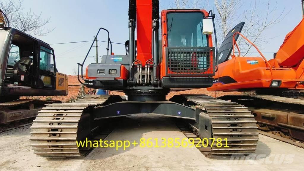 Doosan DX 225 대형 굴삭기 29톤 이상