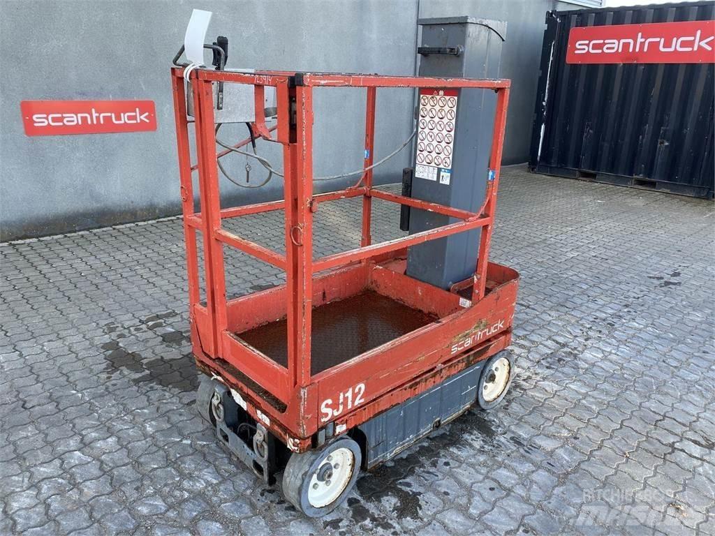 SkyJack SJ12 가위형 리프트