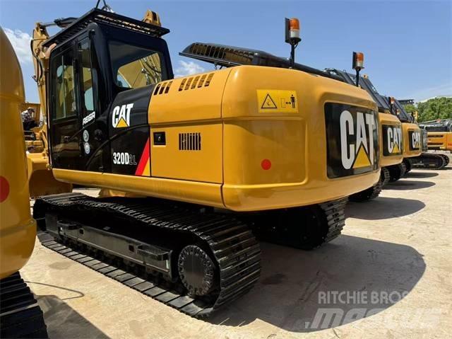 CAT 320 D 대형 굴삭기 29톤 이상
