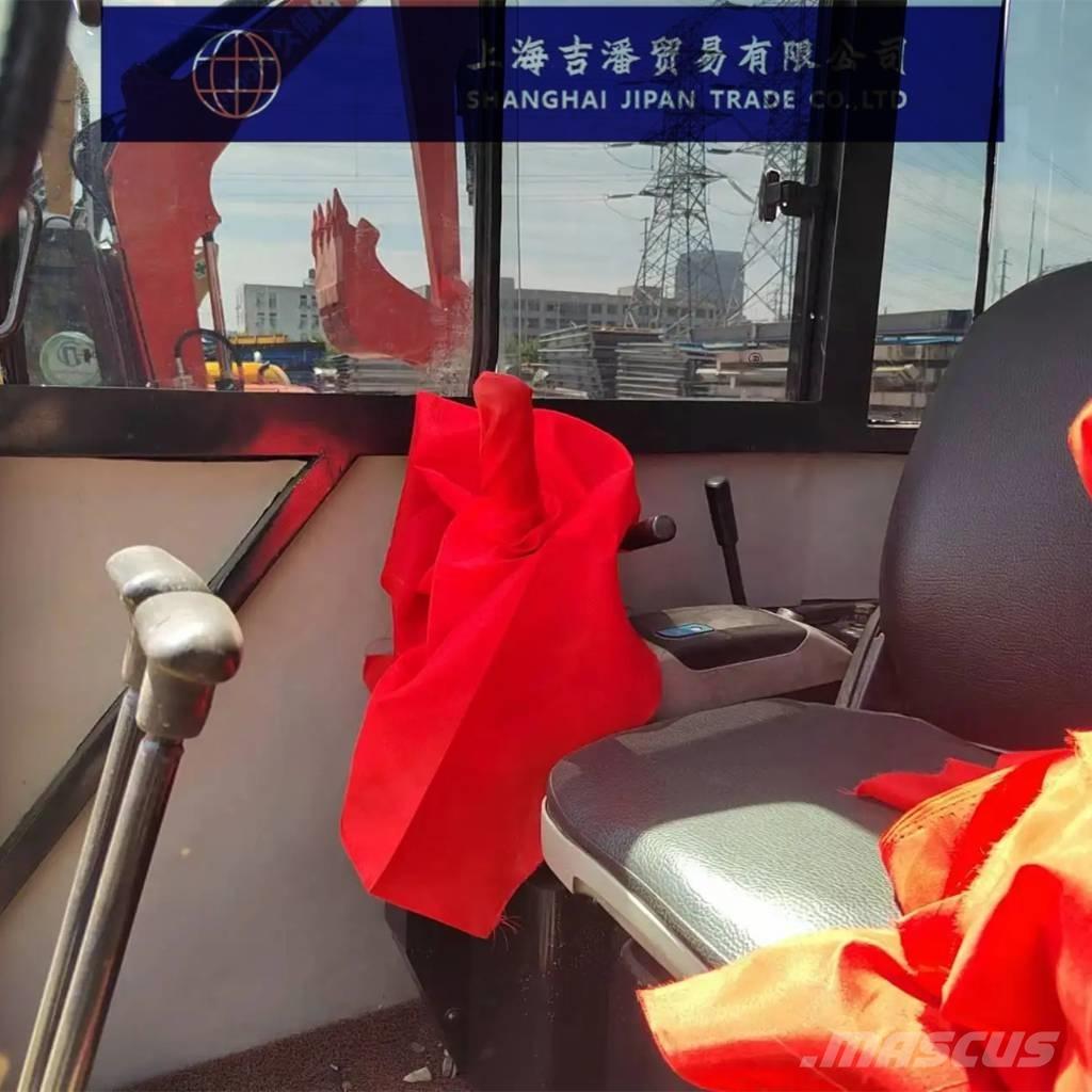 Komatsu PC 40 대형 굴삭기 29톤 이상