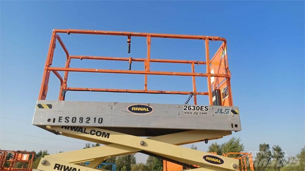 JLG 2630ES 가위형 리프트