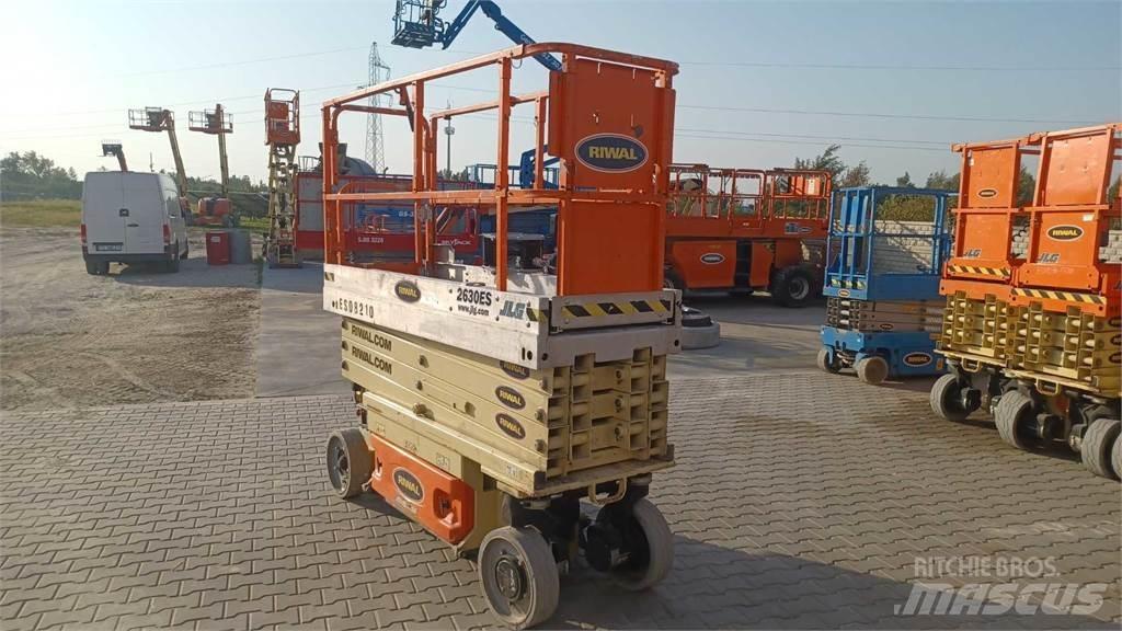 JLG 2630ES 가위형 리프트