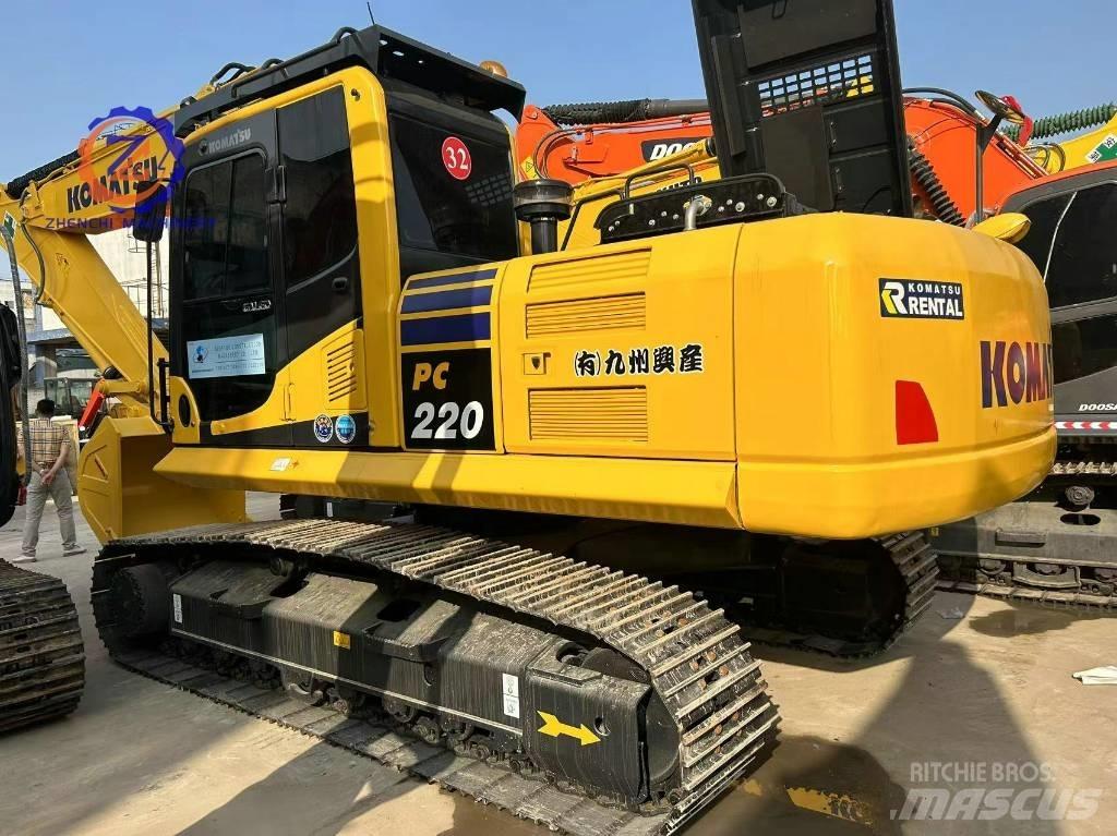 Komatsu PC 220-8/ 대형 굴삭기 29톤 이상