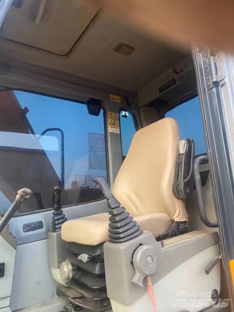 Hyundai R110VS 대형 굴삭기 29톤 이상