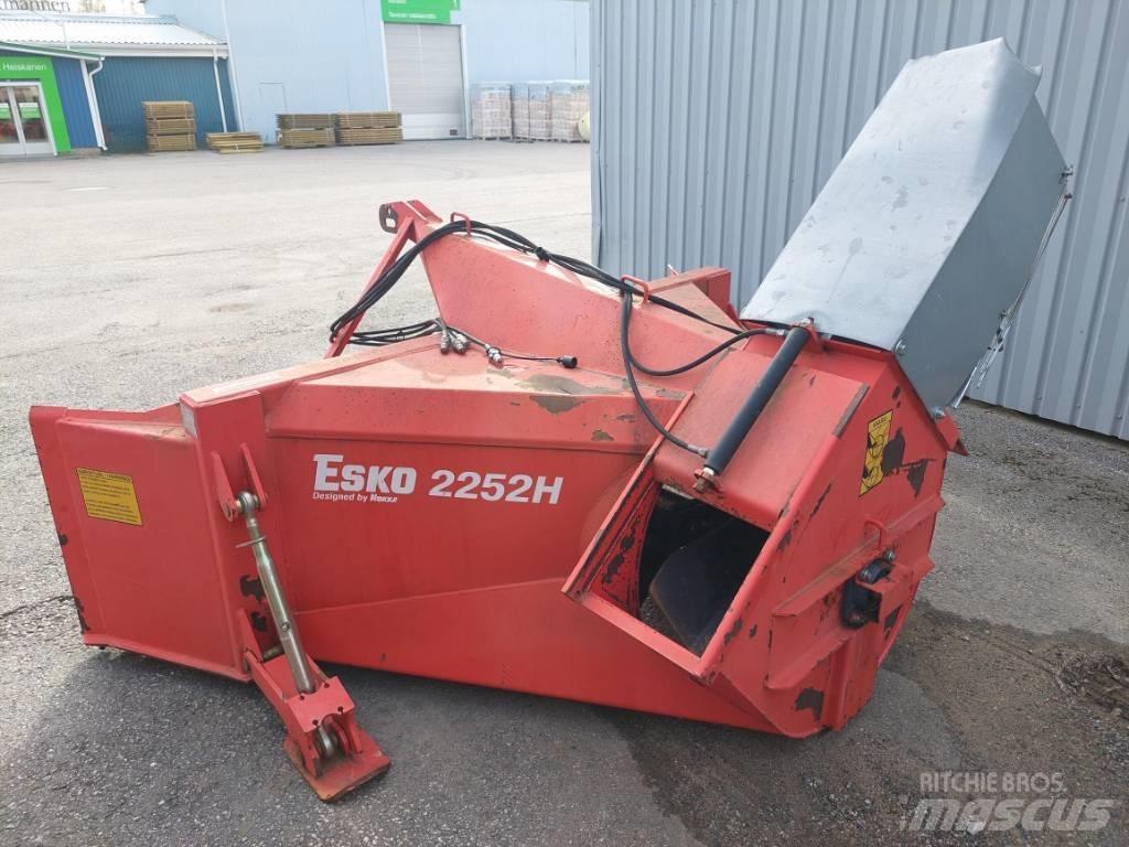 Esko 2252 H 제설기