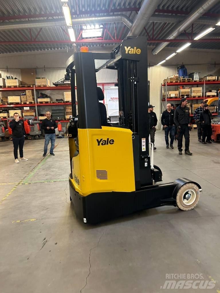 Yale MRO 16 리치 트럭