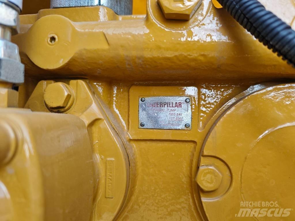 CAT 329 D 대형 굴삭기 29톤 이상