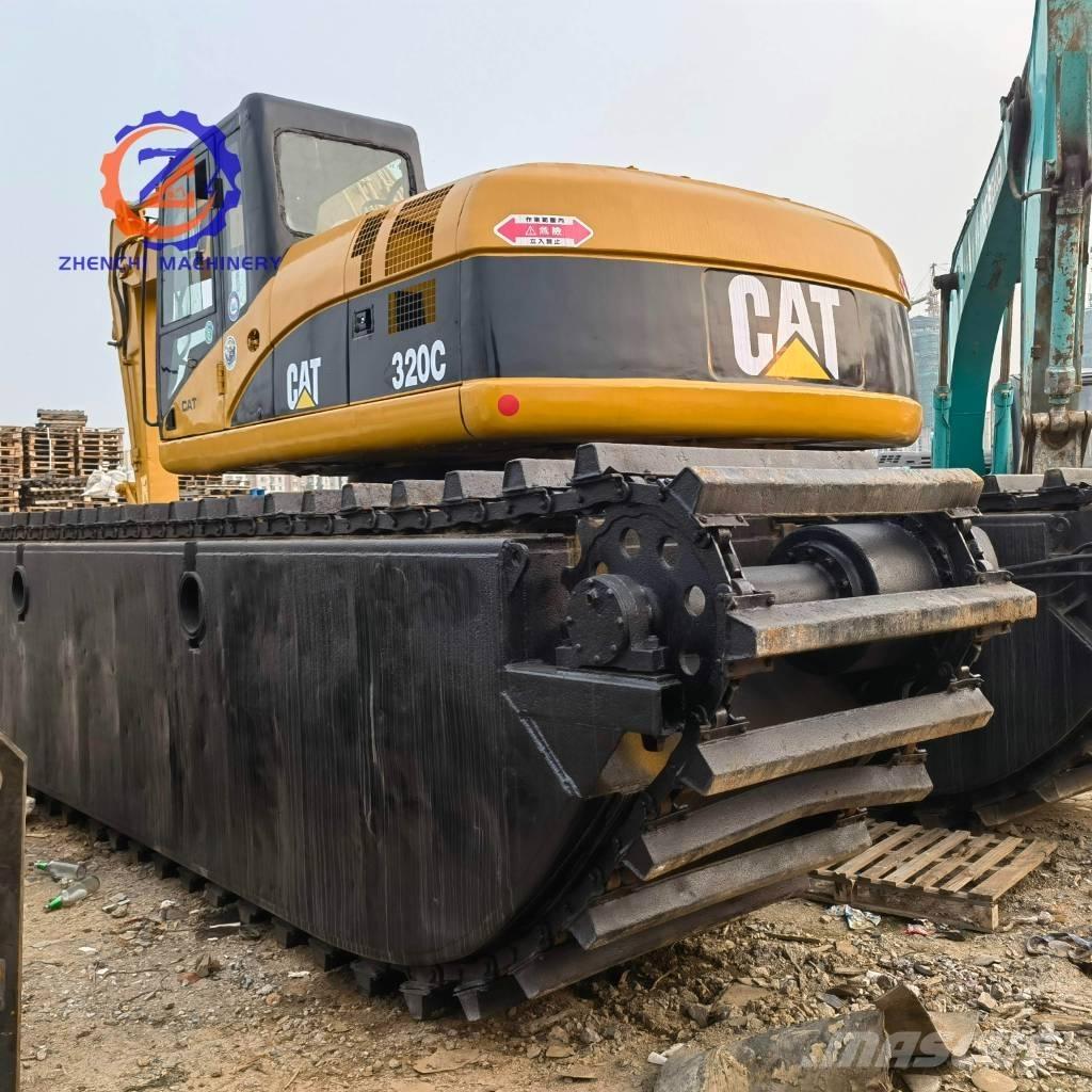 CAT 320 C 수륙양용 굴삭기