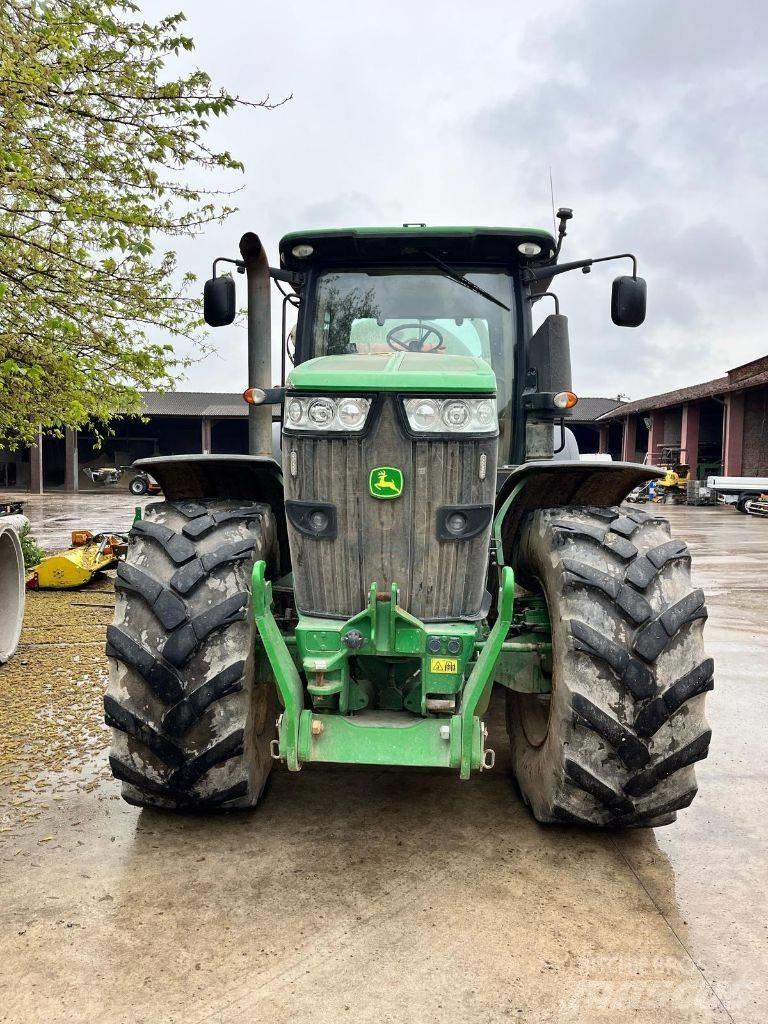 John Deere 7230 R 트랙터