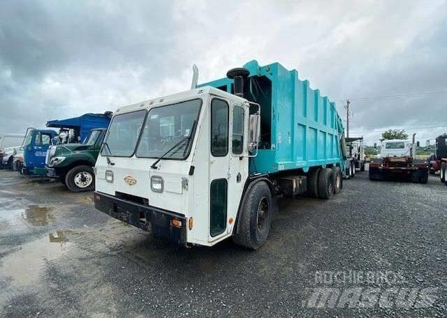 CCC LE8500 폐기물 수거 트럭