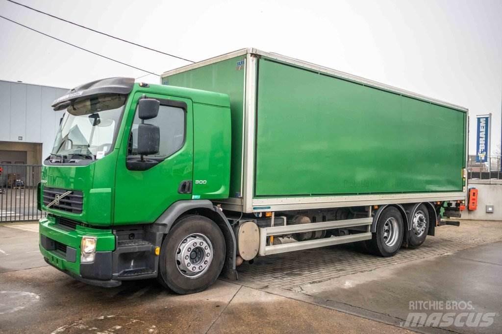 Volvo FE 300-6x2 탑차 트럭