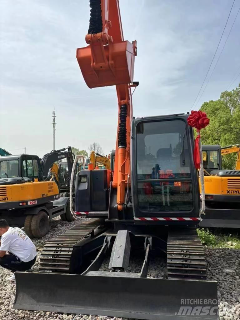 Hitachi ZX 70 대형 굴삭기 29톤 이상
