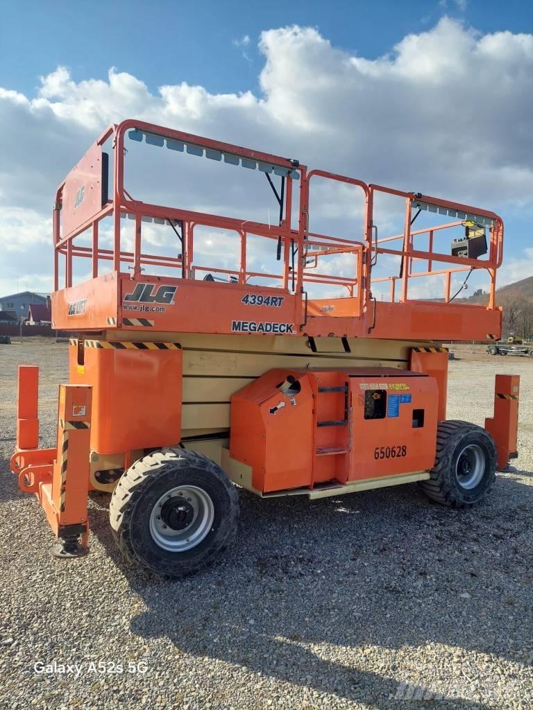 JLG 4394 RT 가위형 리프트