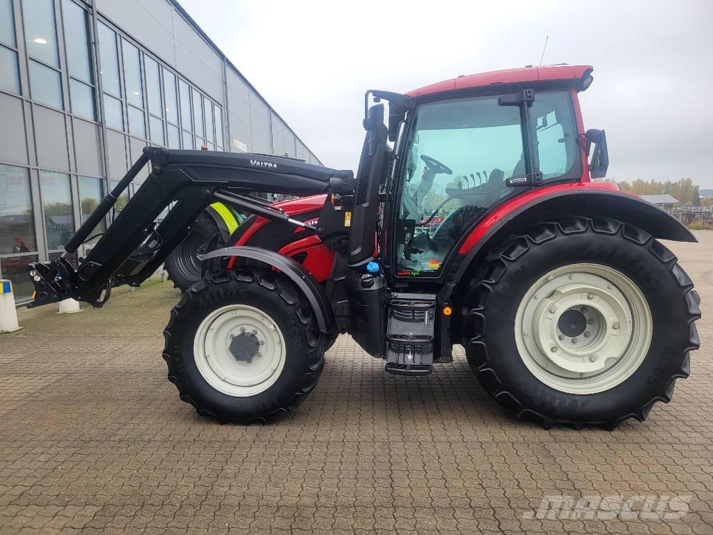 Valtra N154e 트랙터