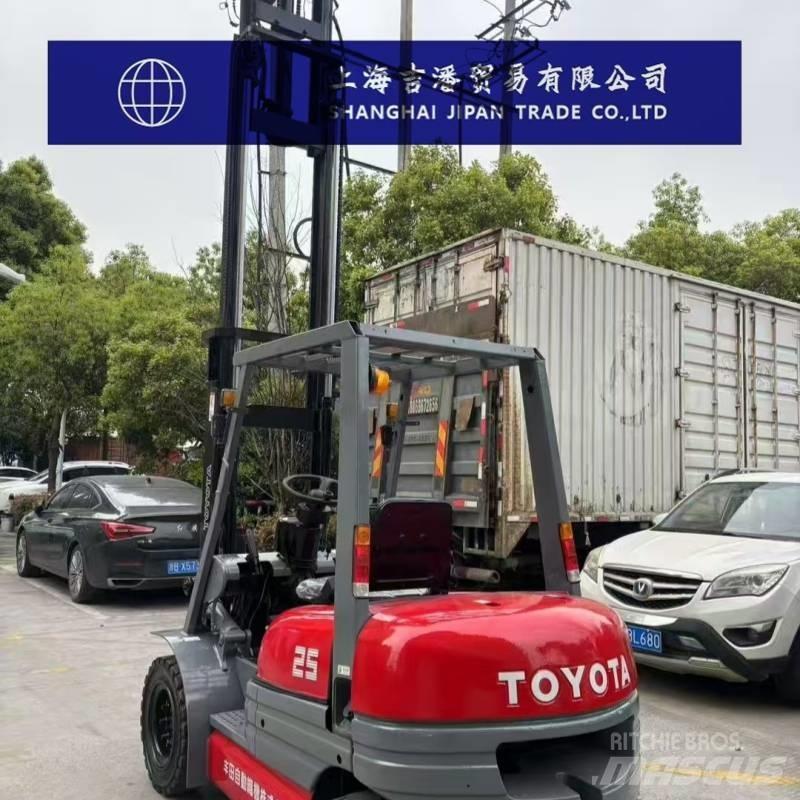 Toyota FD 25 디젤 지게차