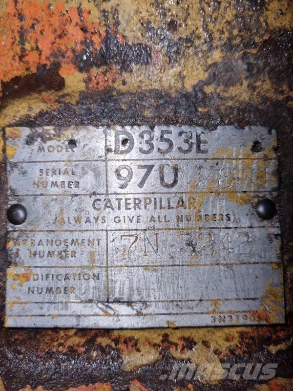 CAT D353E 엔진