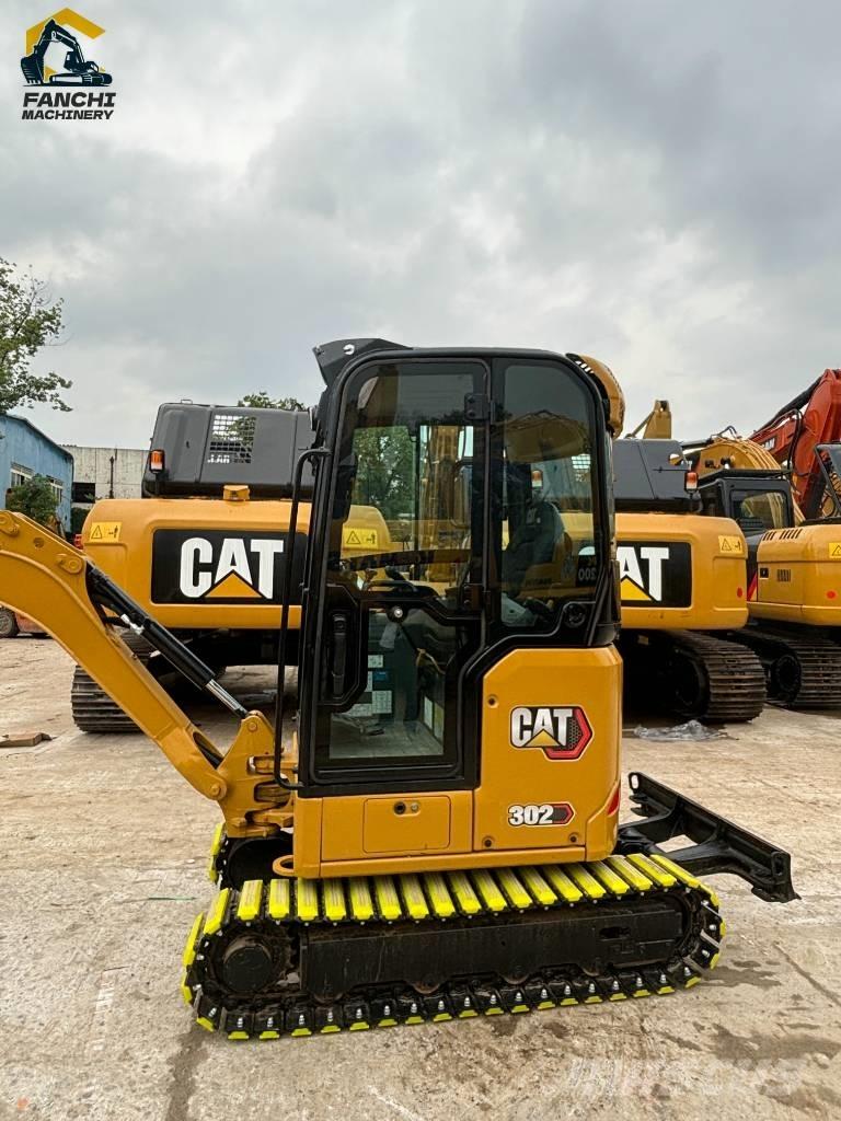 CAT 302 소형 굴삭기 7톤 미만