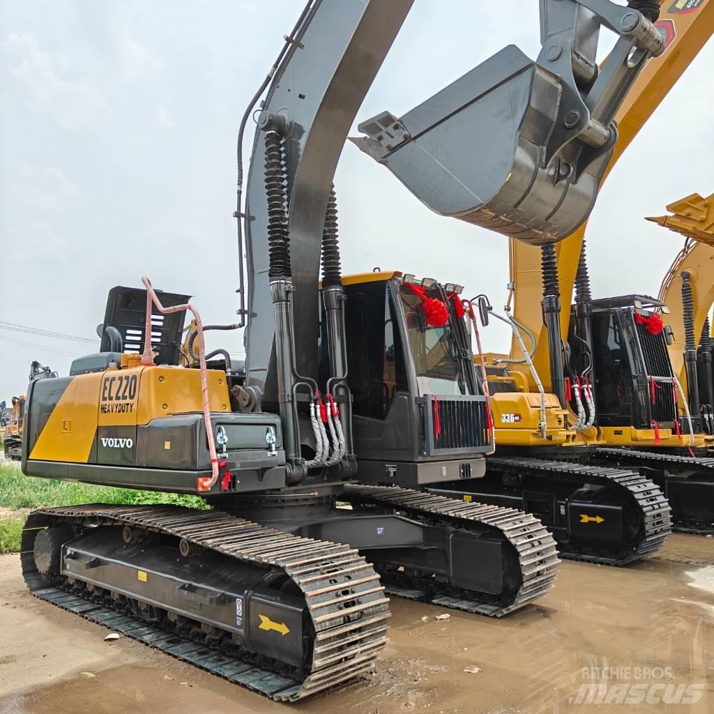 Volvo 220D 대형 굴삭기 29톤 이상