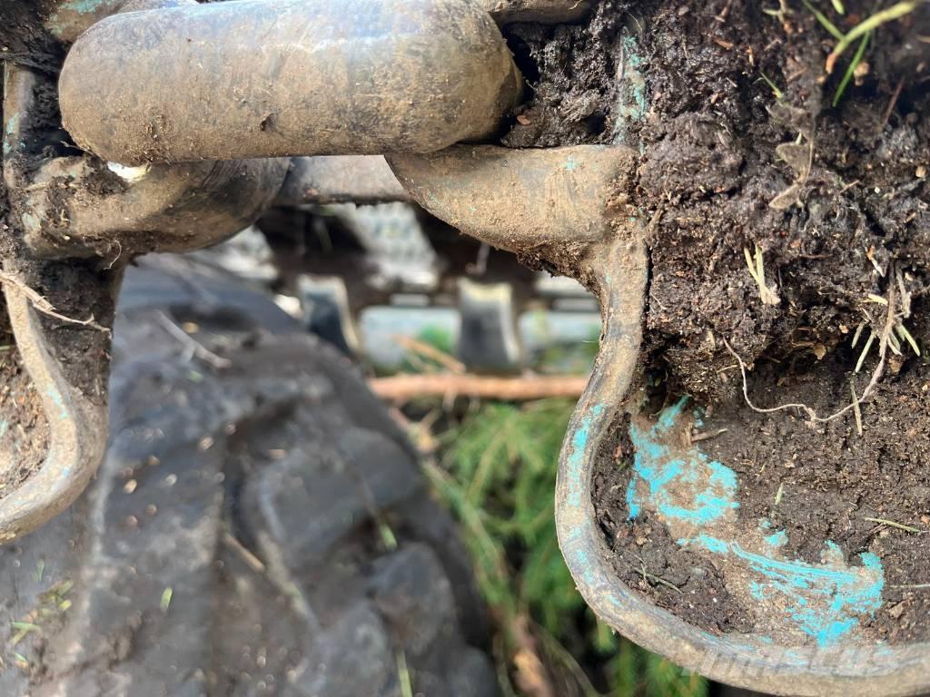 Ponsse Wisent 8W 원목 포워더