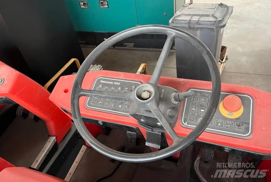 Hako Hakomatic 1100 도로 청소차