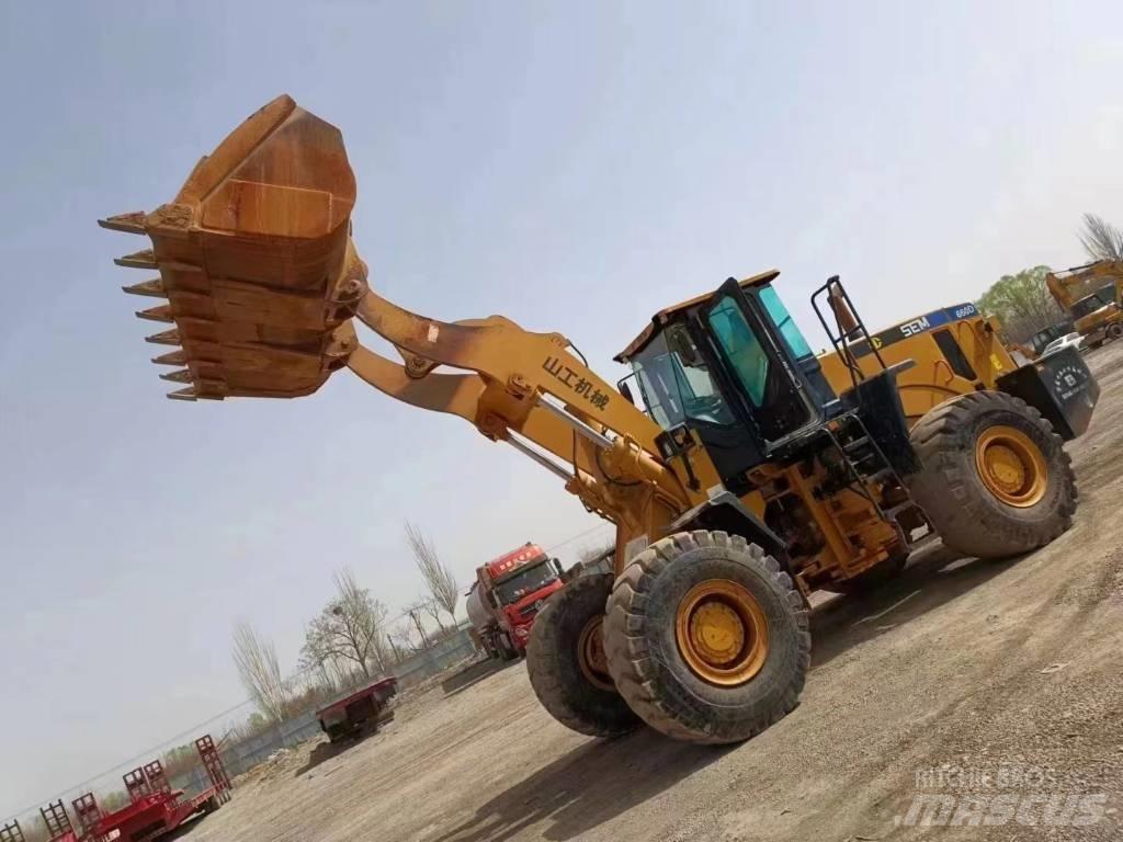 SEM 660D  휠로우더